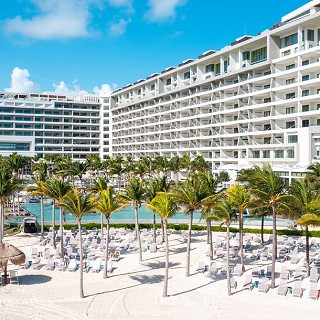 Garza Blanca Cancun Front View