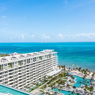 Garza Blanca Cancun Pools
