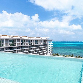 The Rooftop - Panoramic view