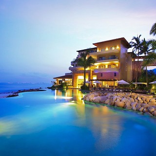 Infinity pool at Garza Blanca Puerto Vallarta